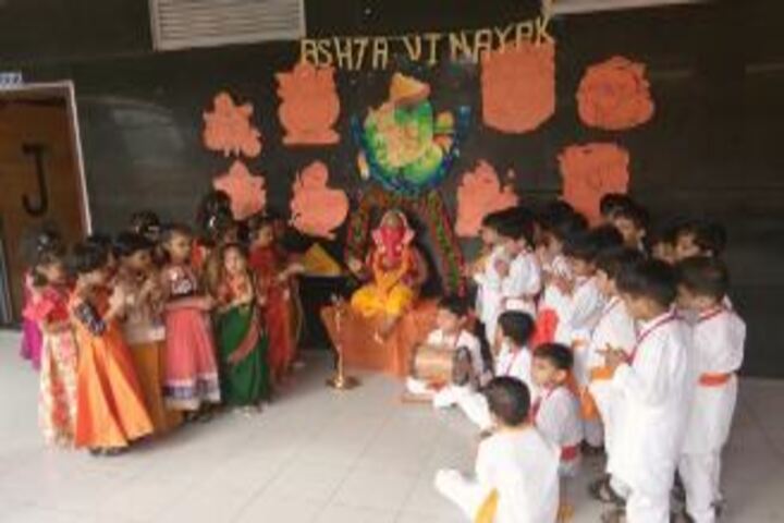 Sheth Vidya Mandir-Ganpati Idol Making