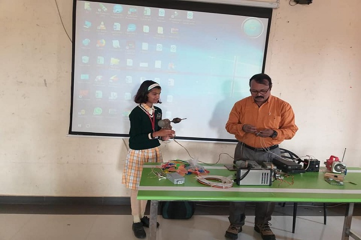 Shinde International School-Laboratory