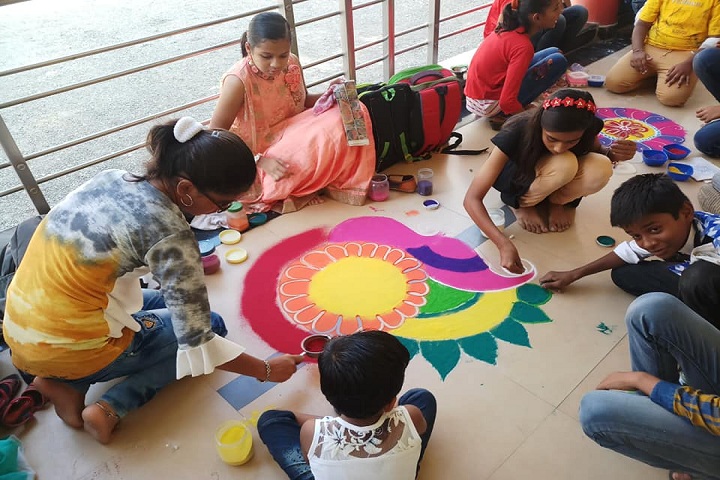Shinde International School-Rangoli Competition
