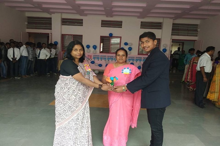 Shreemant Shivajiraje English Medium School-Teachers Day Celebrations