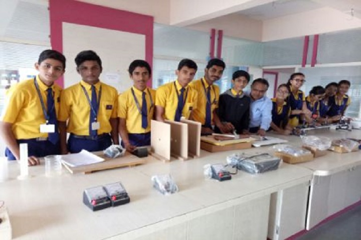 Shri Mahavir English Medium School-Physics Lab
