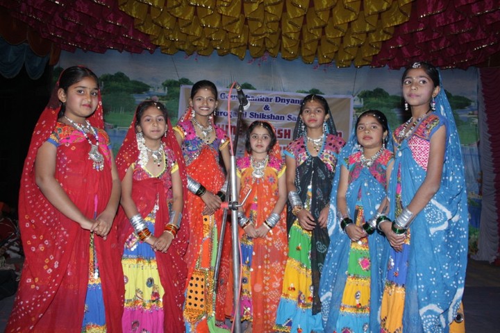 Sunshine English Medium School-Singing