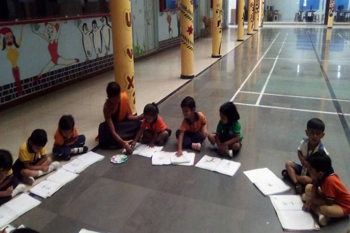 Swami Vivekanand Integration English School-Drawing Class