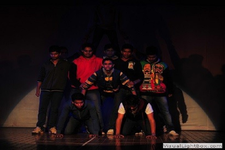 Sweet Memories School-Dance