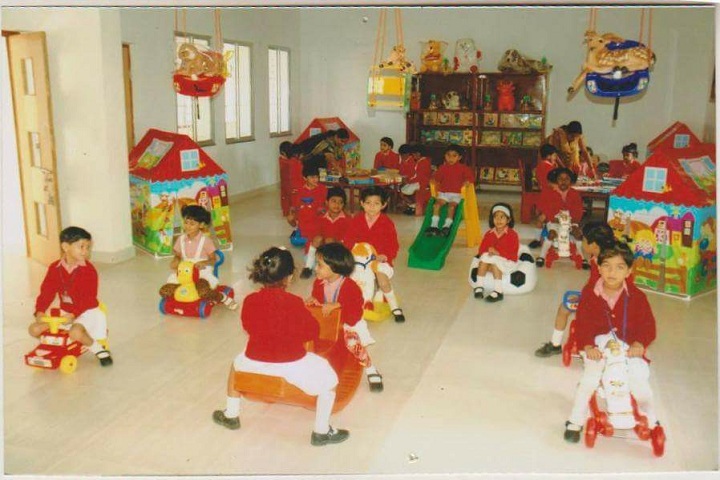 Usa Vidya Niketan Home-Playarea
