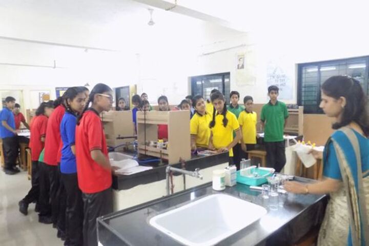 Vidya Niketan School-Science Lab