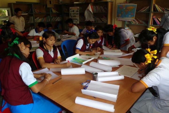 RK Sanatombi Vidyalaya-Art And Craft