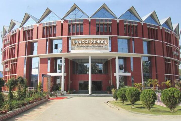 Unacco School-Campus