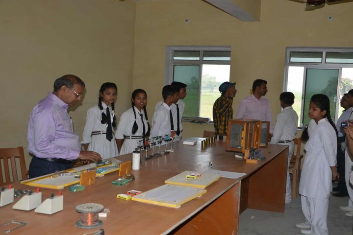 Divya Bhaskar Public School-Science Lab