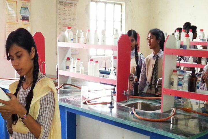 Doon Senior Secondary School-Lab