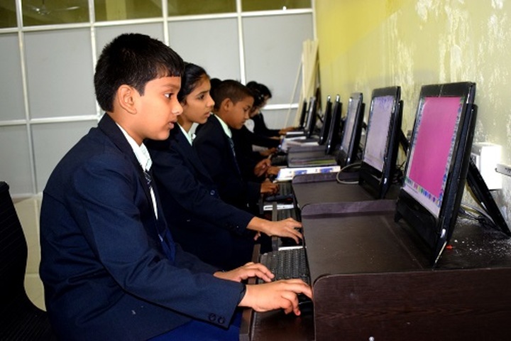 Mount Litera Zee School-Computer-Lab