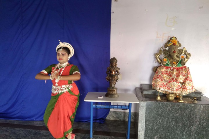 Mount Litera Zee School-Dance