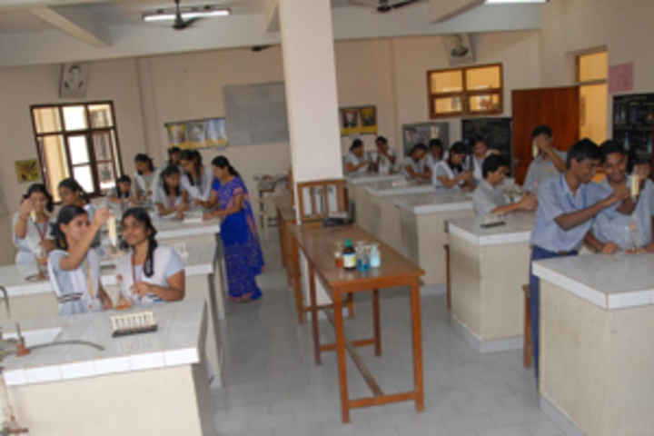 Akshara School-Chemistry Lab