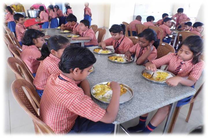 Shrikrishna International School food facility