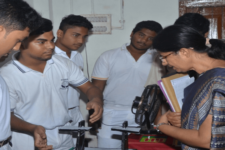 St Xaviers High School-Physics Labs