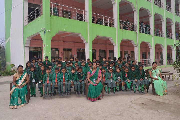 Gurukul Senior Secondary School-Group Photo