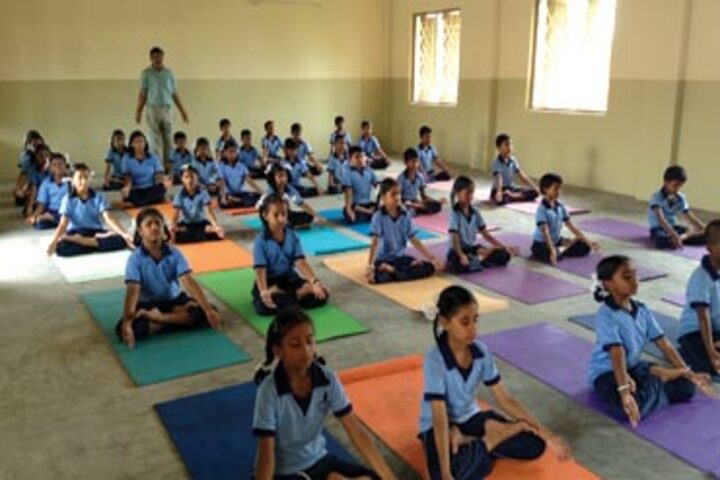 Vaasavi International School-Yoga Day