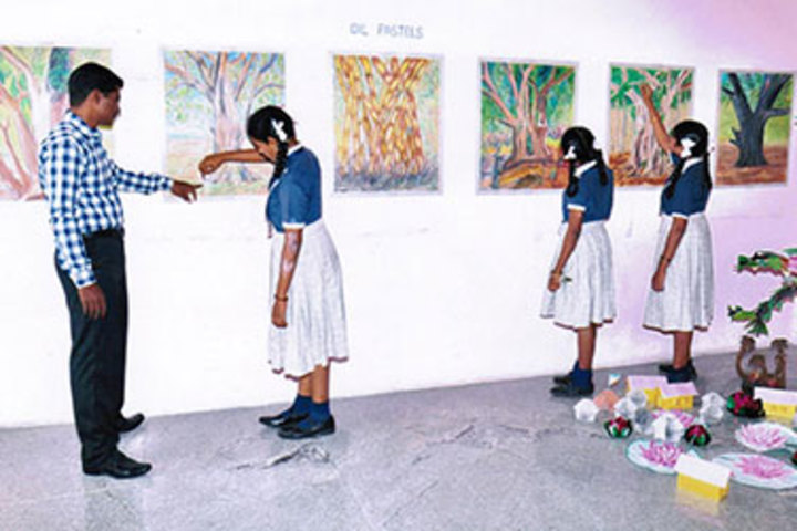 Vivekanandha School-Art And Craft