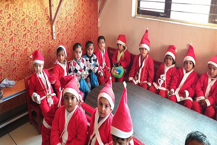 AAKARSHAN PUBLIC SCHOOL-Xmas
