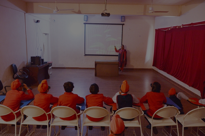 Aryabhatta International School-Classroom smart