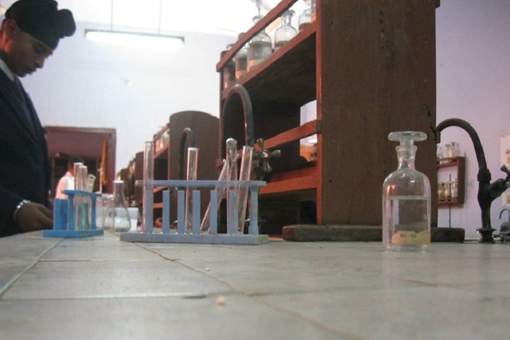B B M B D A V Public School-Laboratory