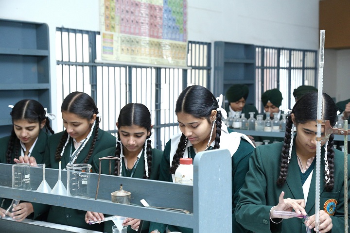 Baba Farid Public School-Laboratory