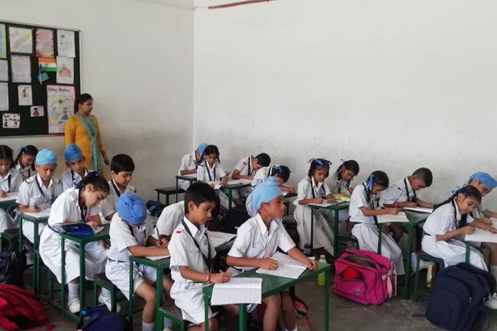 Baba Gandha Singh Public School-Classroom view