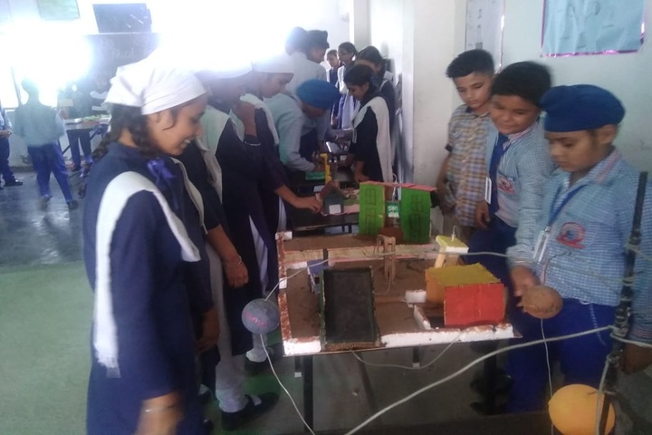 Bhai Daan Singh Akal Academy-Science Exhibition