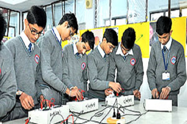Bhartiya Vidya Bhawan Sachan Lal Public School-Laboratory