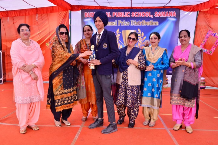 Budha Dal Public School-Annual Prize Distribution