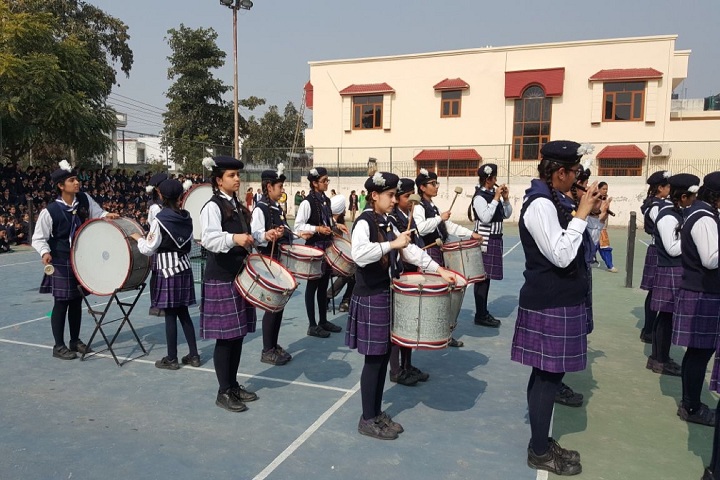 Cambridge International School For Girls- Republic day