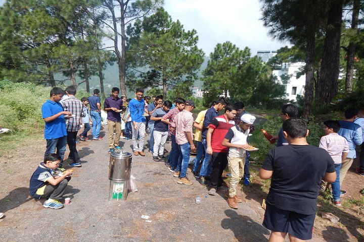 Career Point Gurukul-Excursion