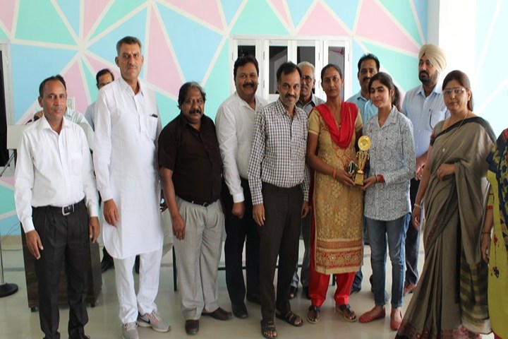 D A V Public School-Annual Prize Distribution