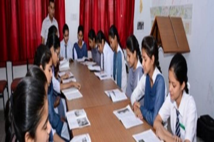 D A V Model Senior Secondary School-Library