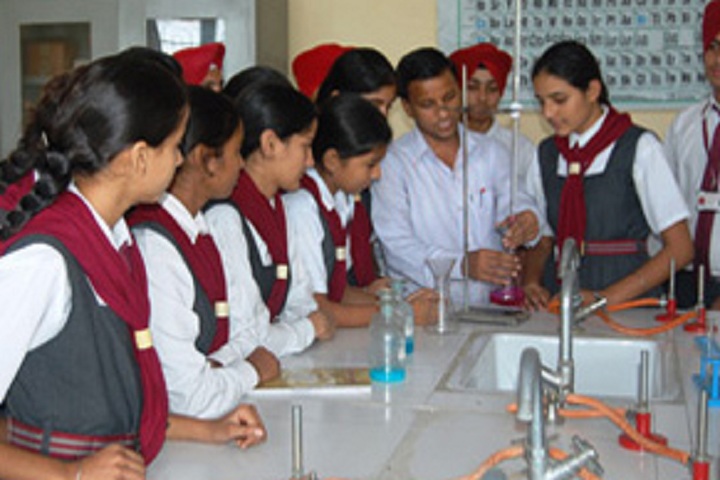 Dashmesh Parivar International School-Chemistry Lab
