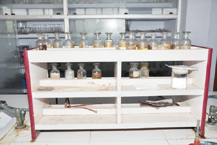 Dasmesh Public Senior Secondary School-Laboratory