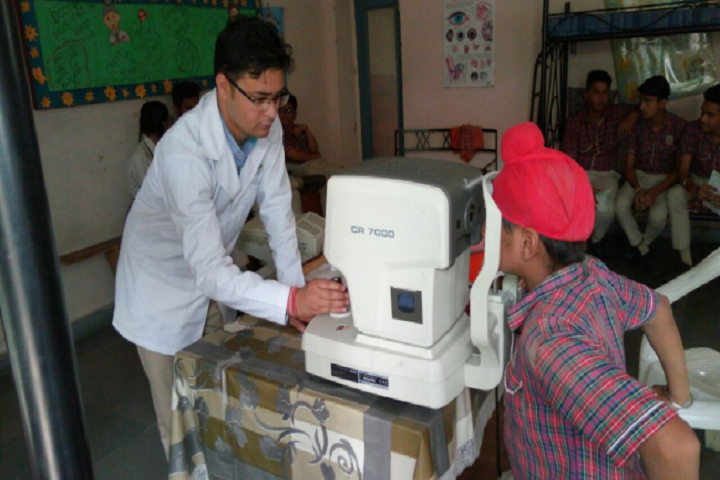 Dav Public Senior Secondary School- Health Check-up
