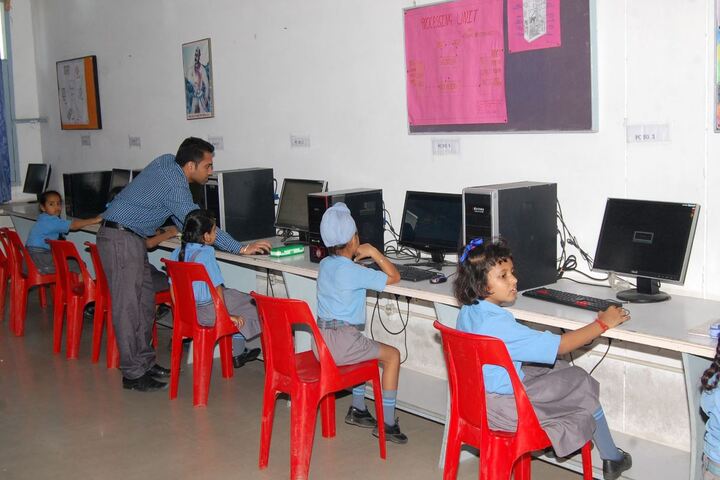 Dayanand Public School-Computer Lab