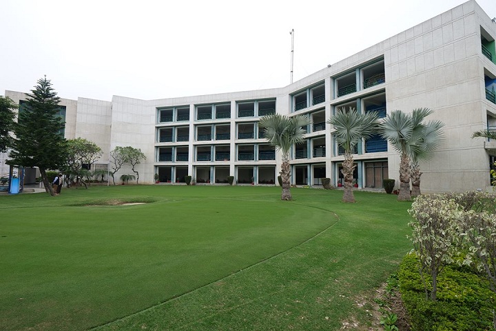 Delhi Public School- School Campus