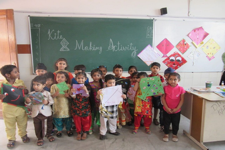 DIPS School-Kite Making