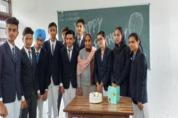 Divine Mata Gujri Public School-Birthday Celebration