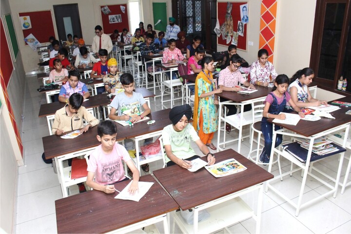 Dr Saif-Ud-Din Kitchlu Memorial Public School-Art room