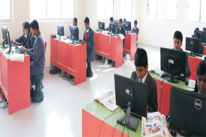 Holy Cross International School- Computer Lab