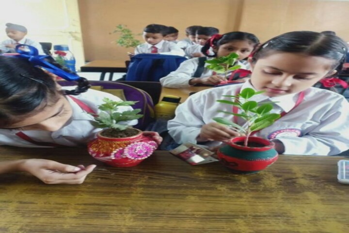 G M T Public School-Art