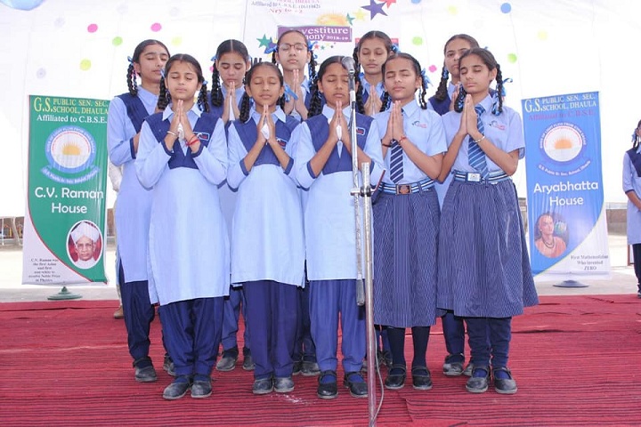 G S Public Senior Secondary School-Praying