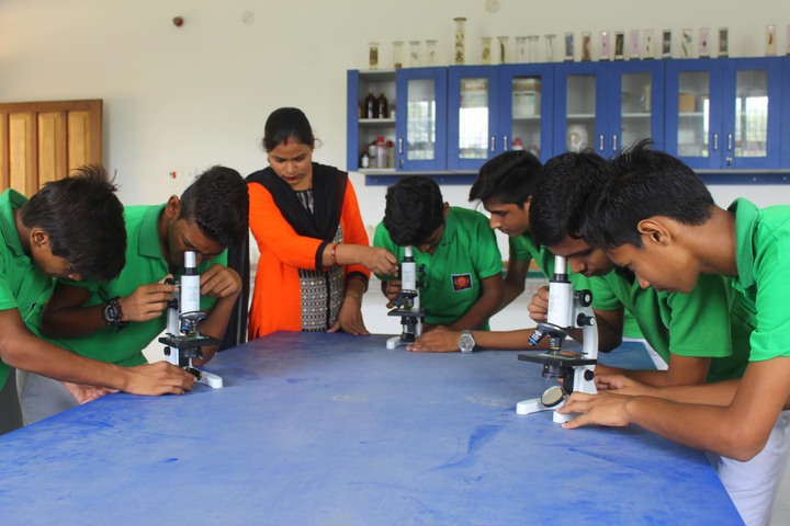 Holy Cross School-Physics Lab
