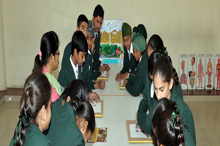 Garden Valley International School-Biology Lab