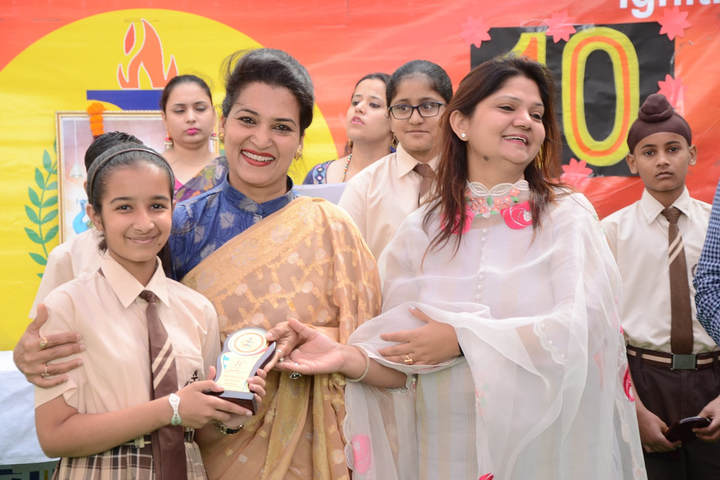 GB International School-Award Receiving