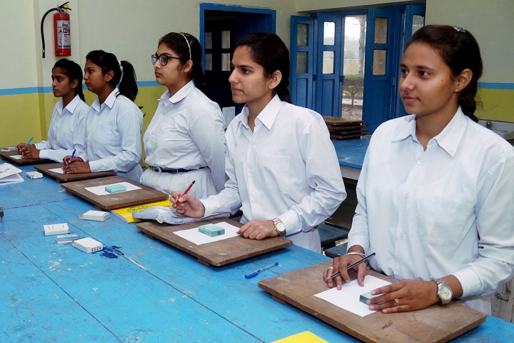 Gen Gurnam Singh Public School-Laboratory