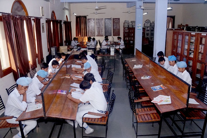 Gen Gurnam Singh Public School-Library